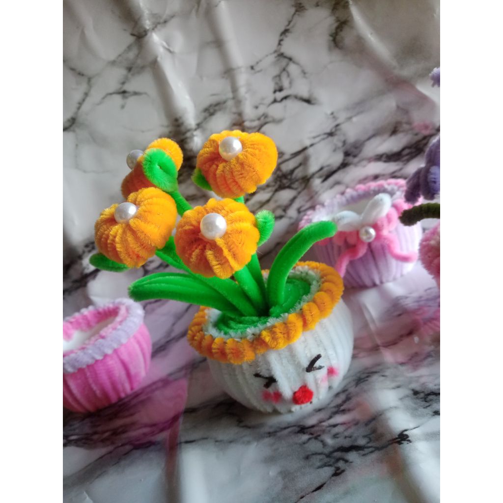 bunga pot Tuing" kawat bulu