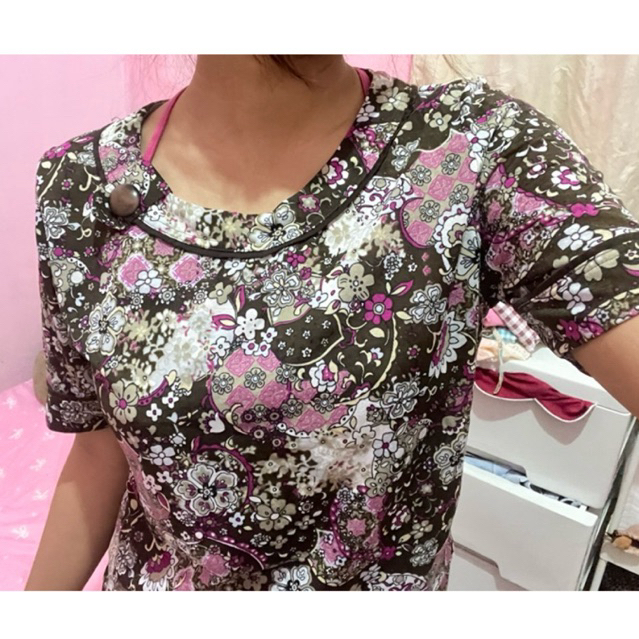 side button top dark floral vintage