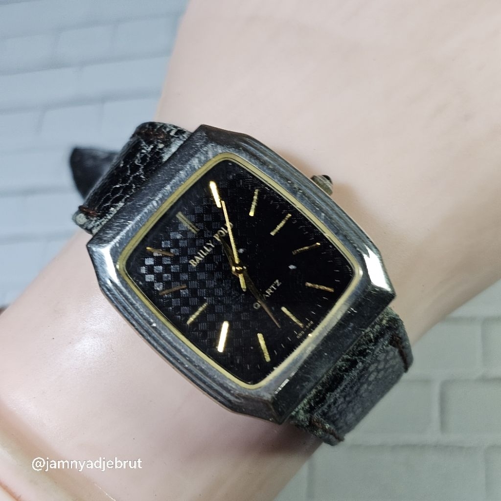 Jam Bailly Bold BBG-508 Rectangular Black Gold Bekas