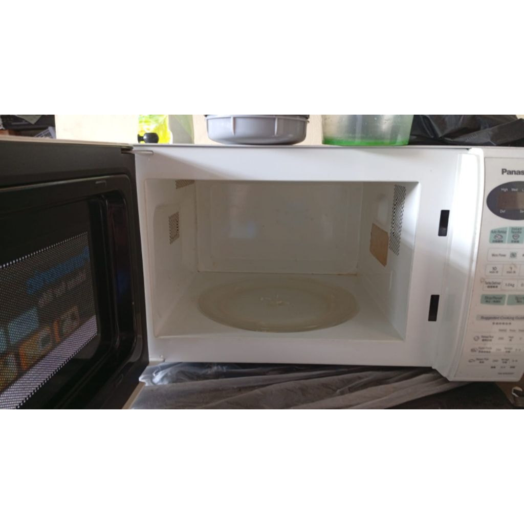 microwave panasonic nn-mc26wf