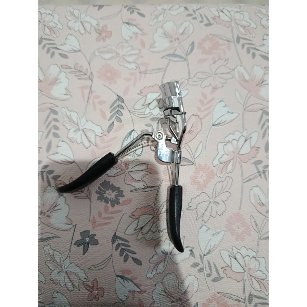 Salsa Penjepit Bulu Mata