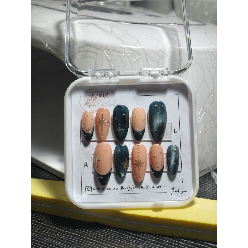 press on nails custom