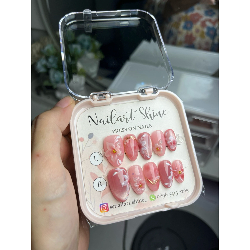 custom press on nails by request