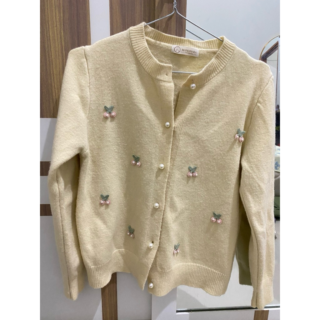 Sweater Rajut Wanita