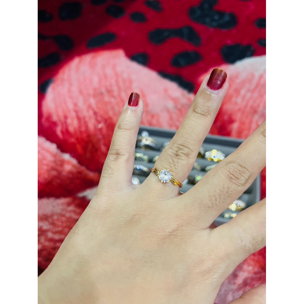 perhiasan cincin titanium
