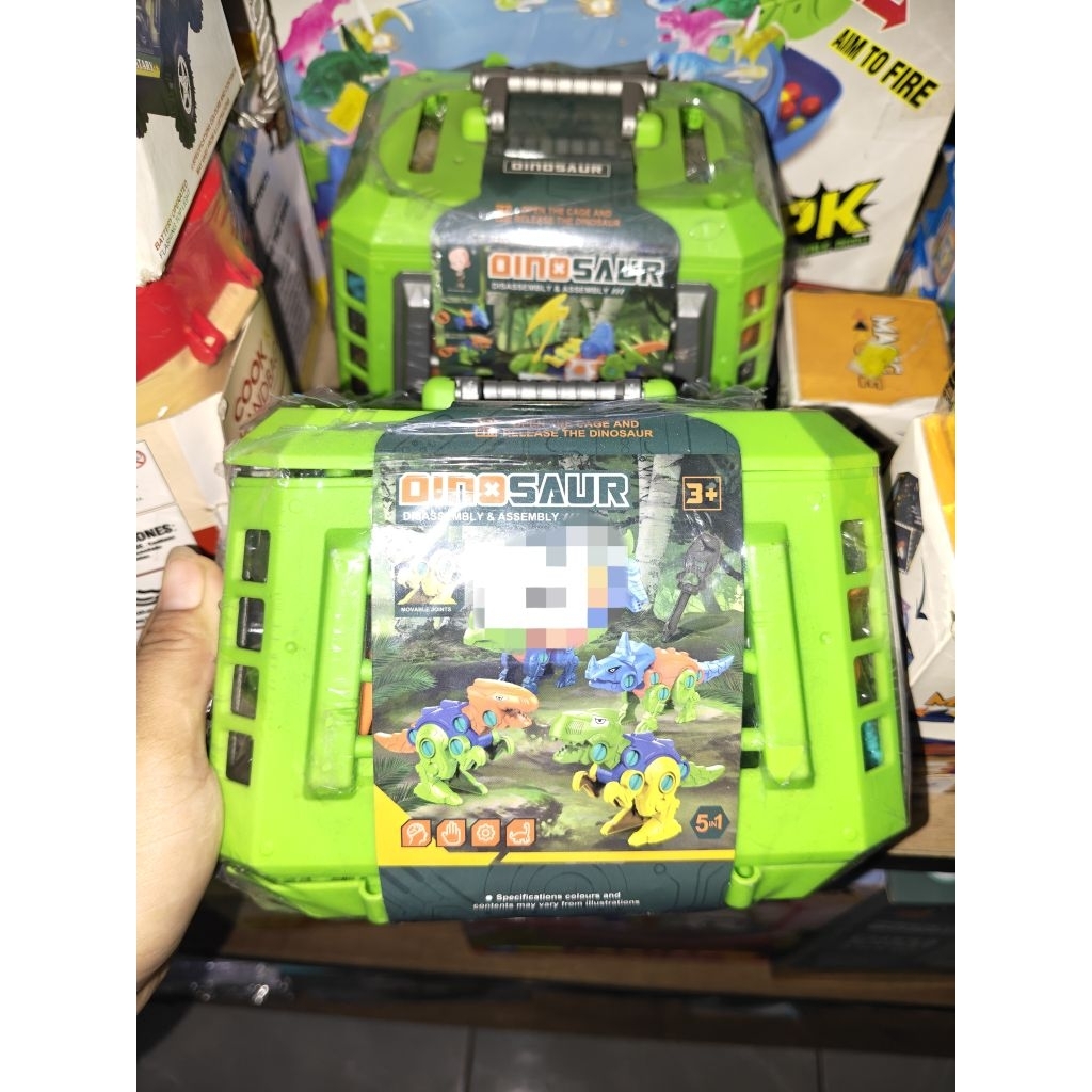 mainan dinosaur kotak