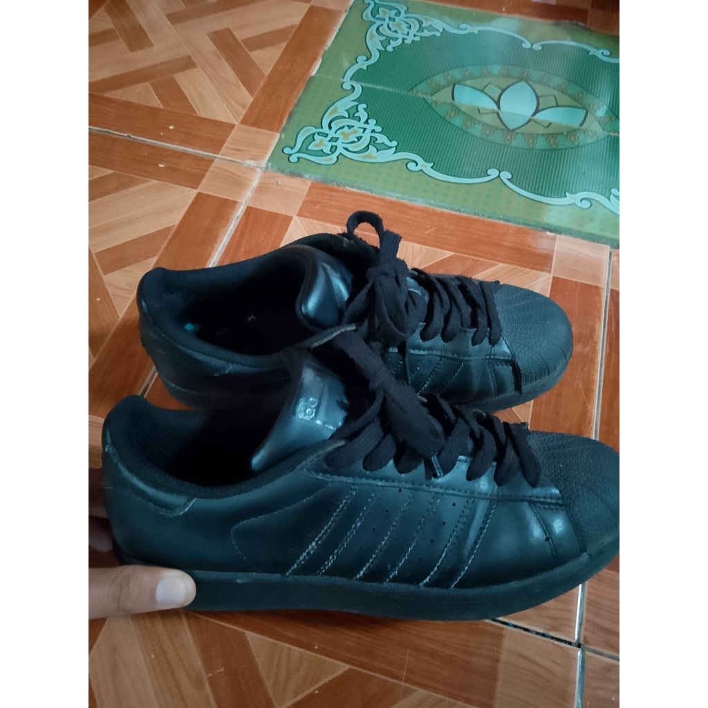 adidas superstar fullblack