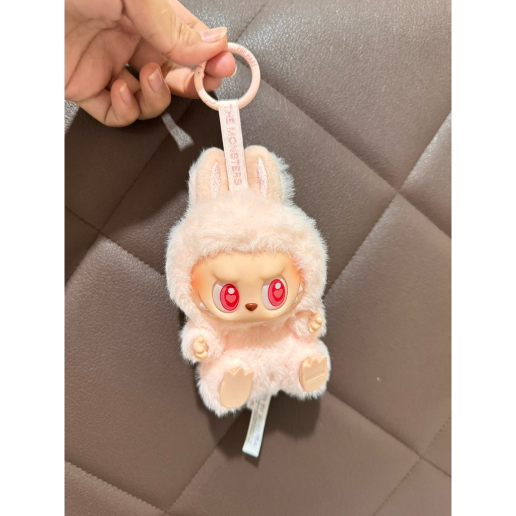 labubu v1 dan v2