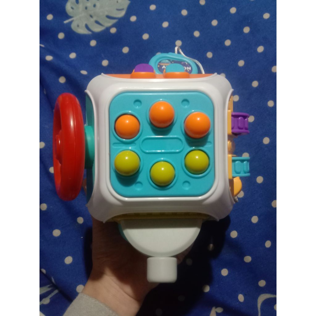 Mainan edukasi busy cube