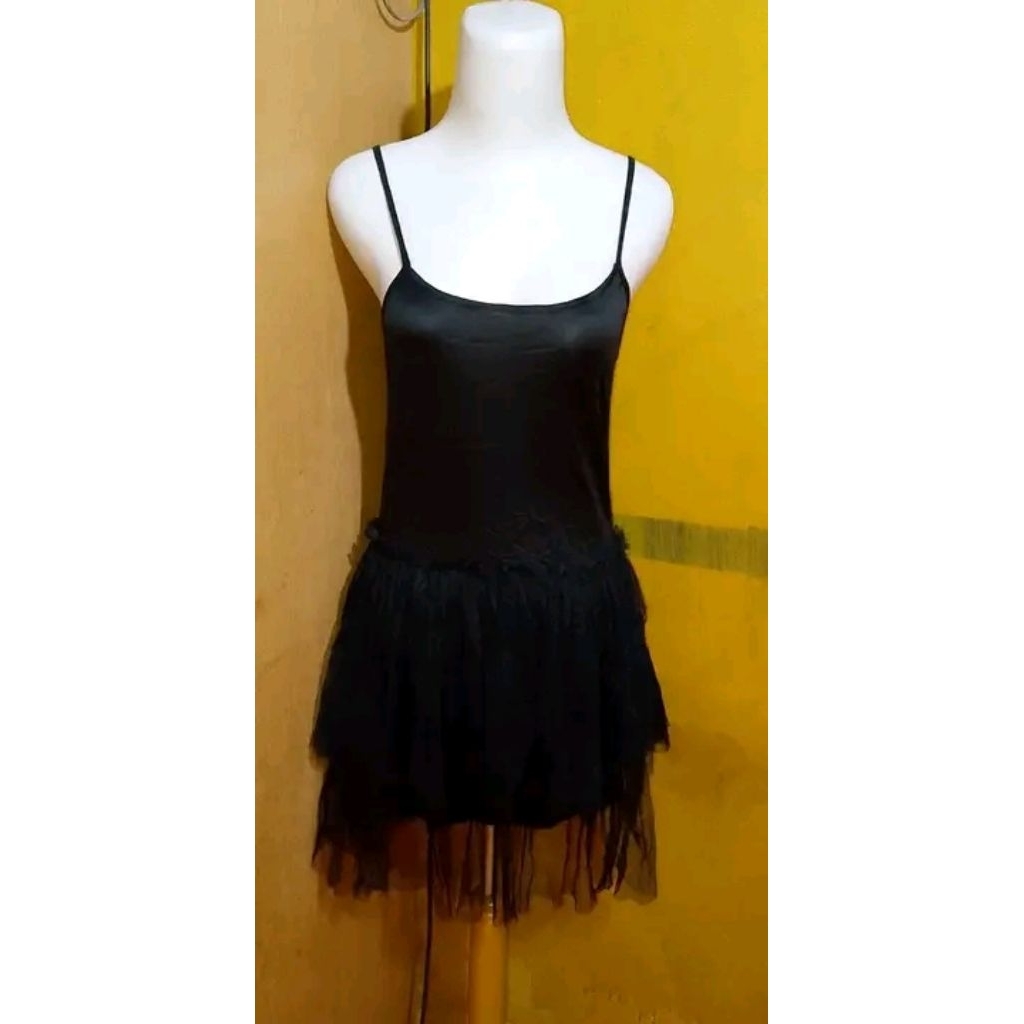 dres hitam