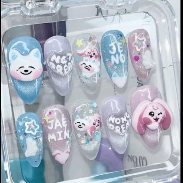CUSTOM PRESS ON NAILS