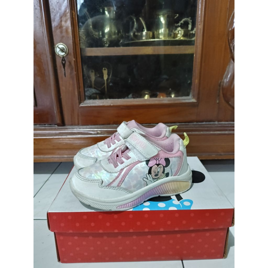 sepatu anak disney