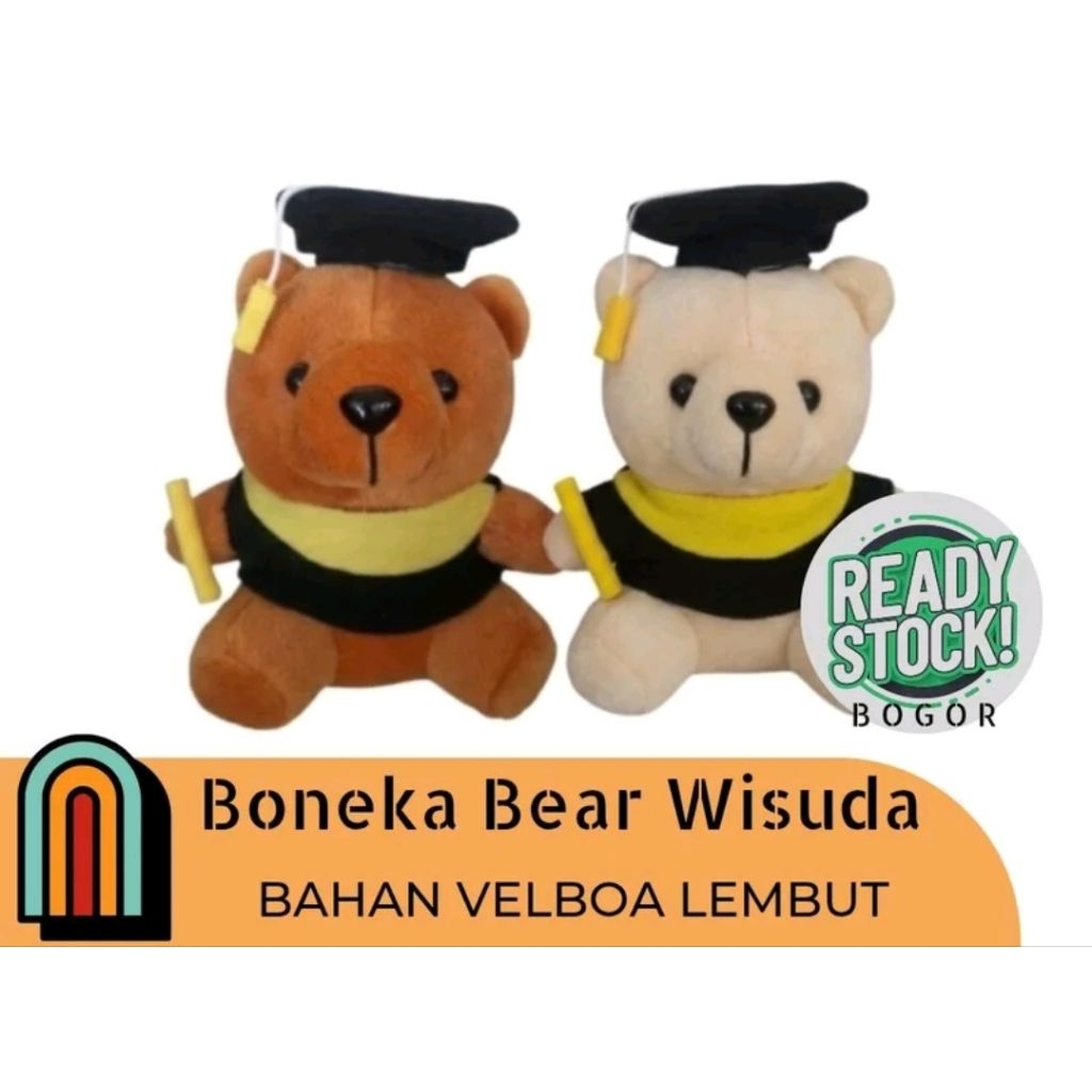 boneka wisuda