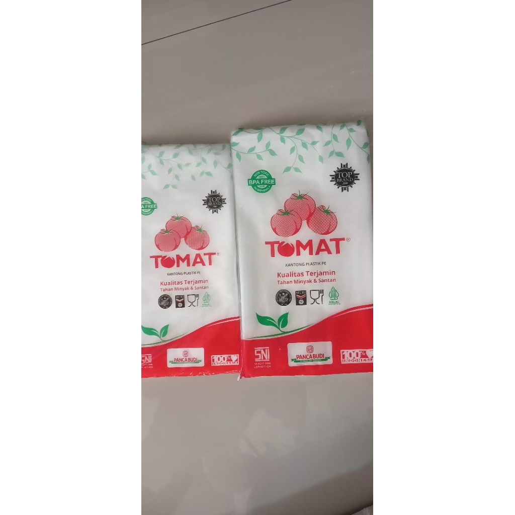 Plastk pe tomat