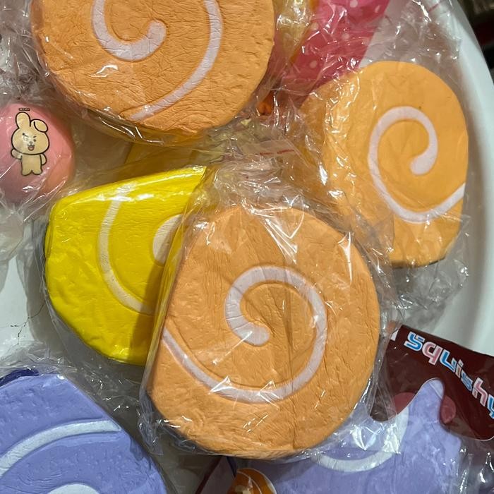 PROMO SQUISHY Jumbo Cake Roll Squishy