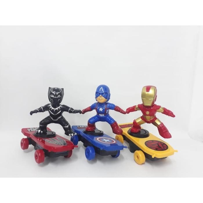 Mainan Dancing Skateboard Superhero
