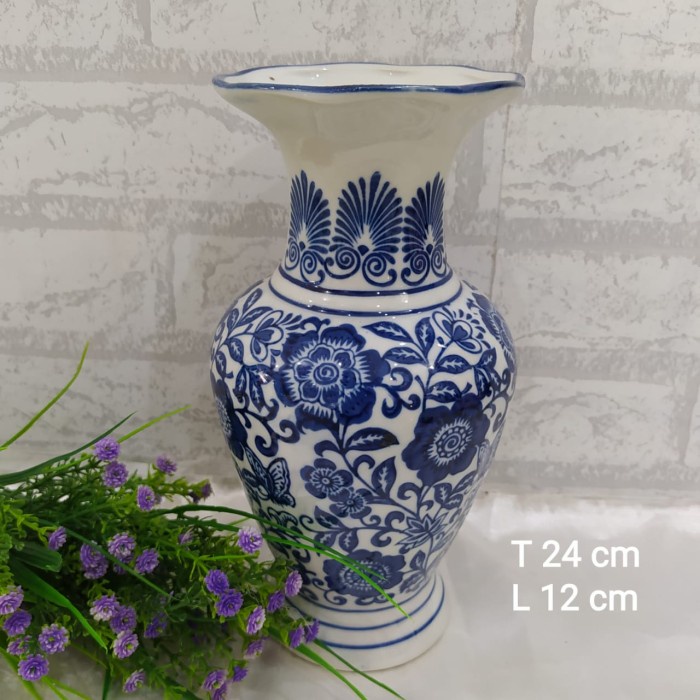 Vas Bunga Kerak Biru Putih Tinggi 24 cm