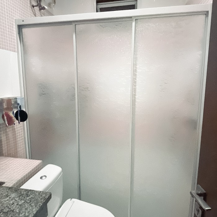 Onna Shower Screen - Conrner Entry / Kaca Kamar Mandi