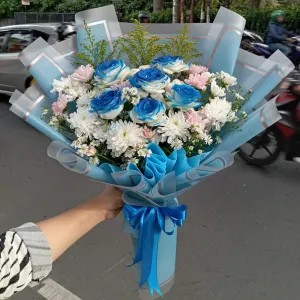 bouquet roses blue