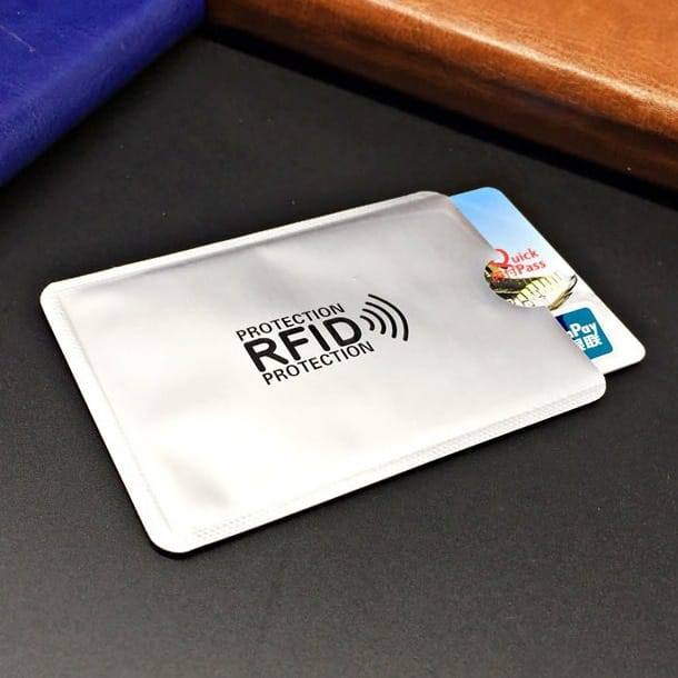Pelindung Anti RFID Putih