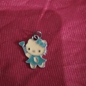 lionti hello kitty peri