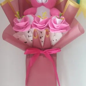 Buket boneka pink bunga pink murah