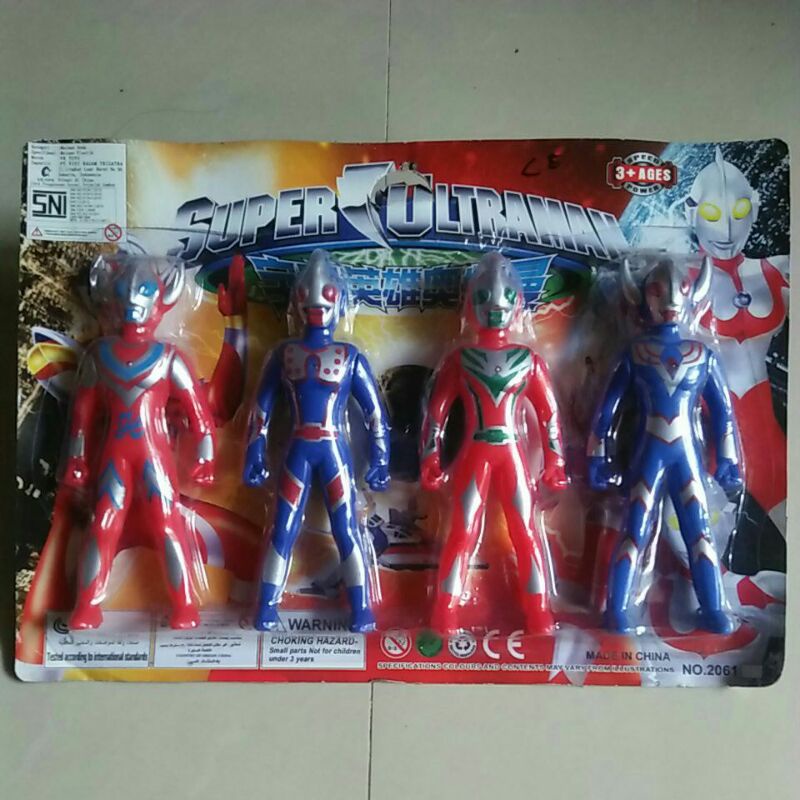mainan robot ultraman