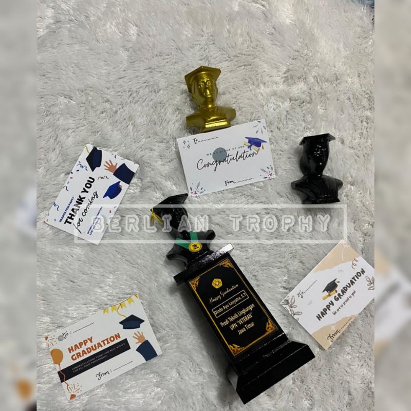 patung wisuda+Desain custom
