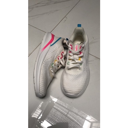 Diadora