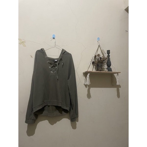sweatshirt hnm preloved