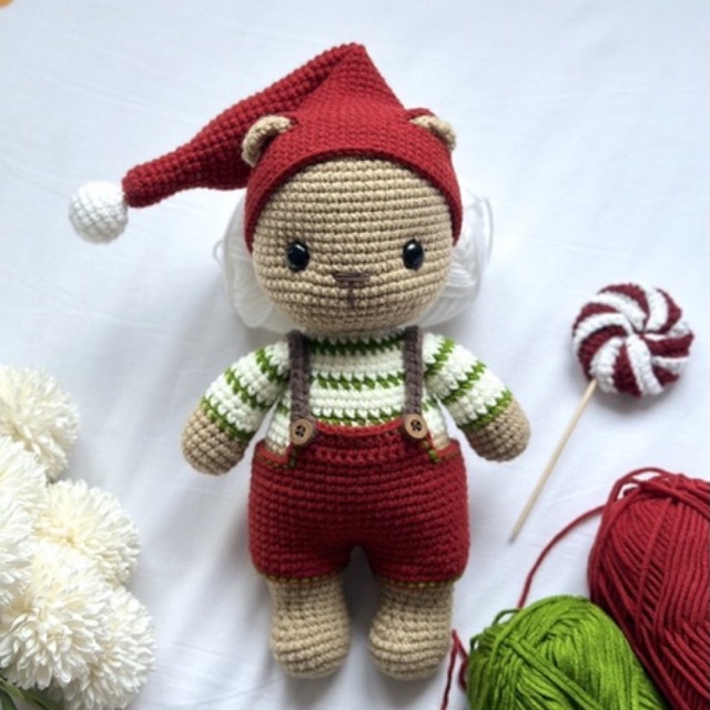 Boneka rajut Christmas Bear