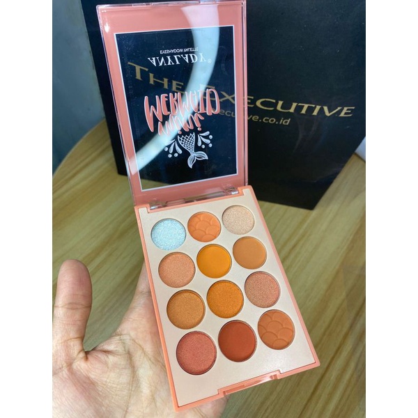 Eyeshadow peach