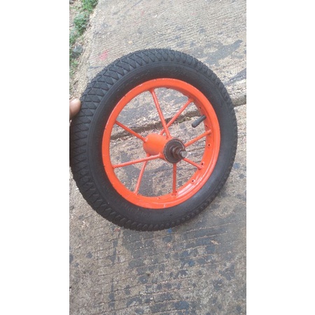 Roda ban gletrek hidup