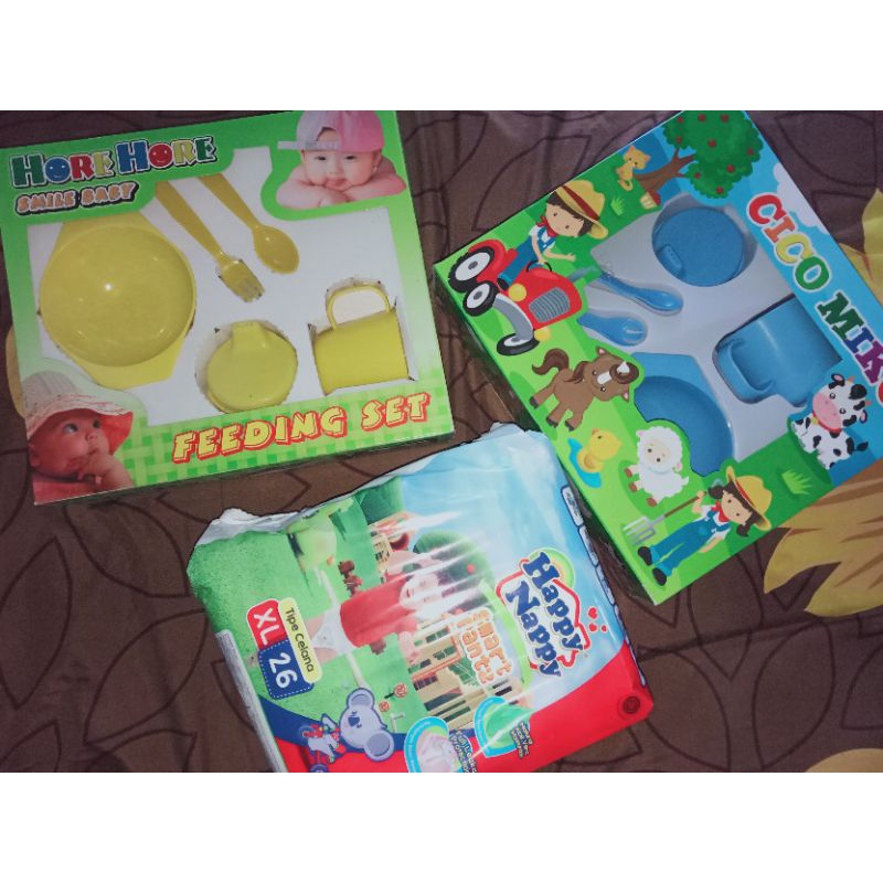 tempat makan dan diapers