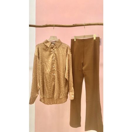 kemeja tres leopard