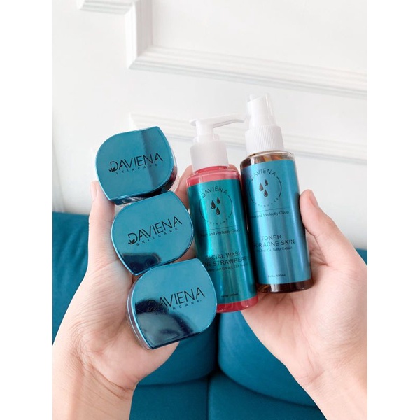 Daviena acne series