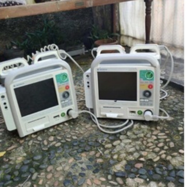 DEFIBRILLATOR MEDIANA SECOND