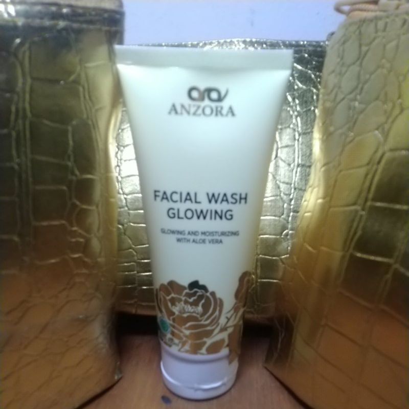 Facial Wash Glowing
