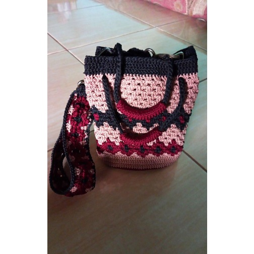Tas Rajut