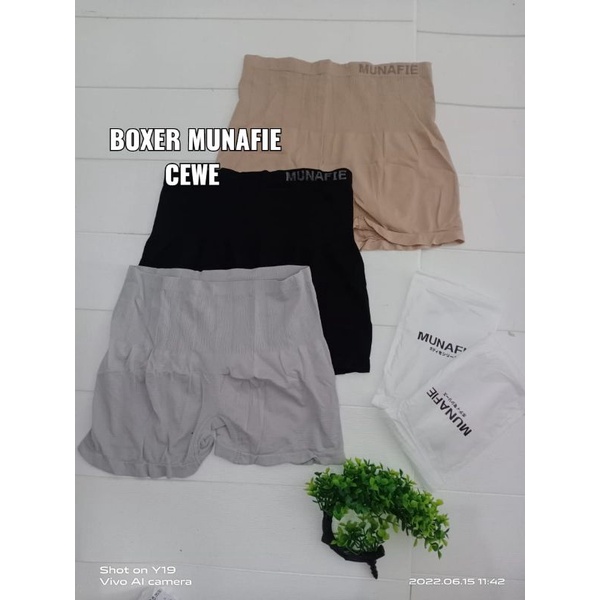 boxer cewek munafie