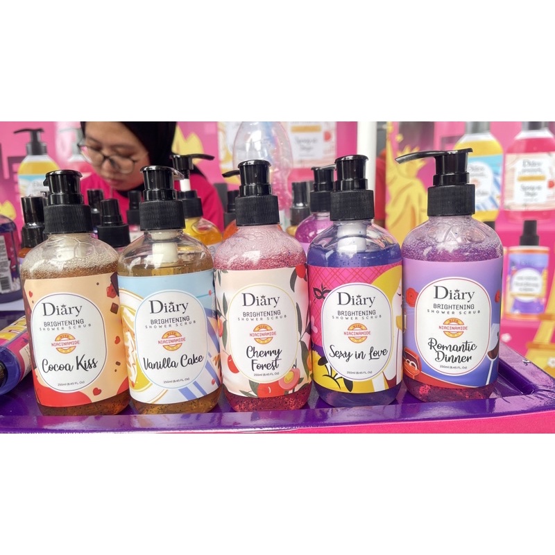 Diary Brightening Shower Scrub