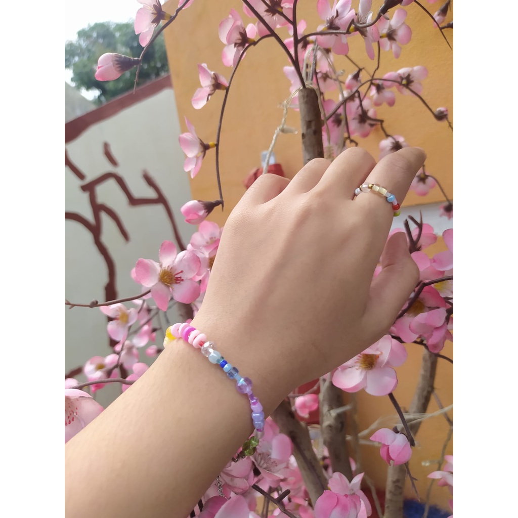 gelang manik cewe kue