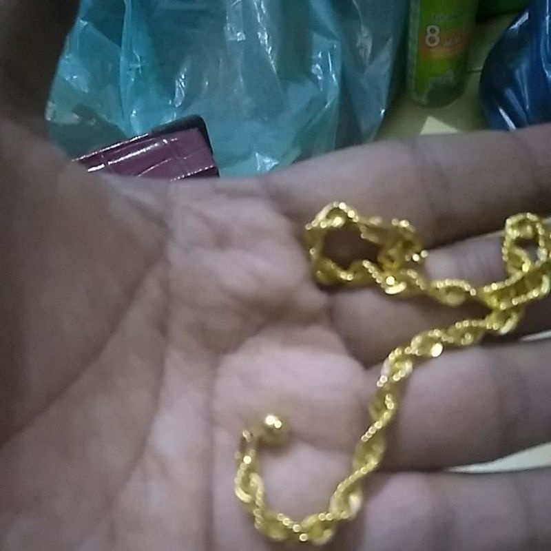 gelang emas