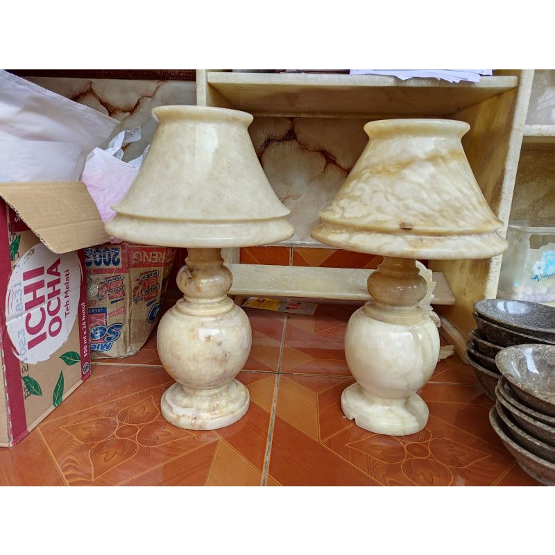 Kap lampu batu onix