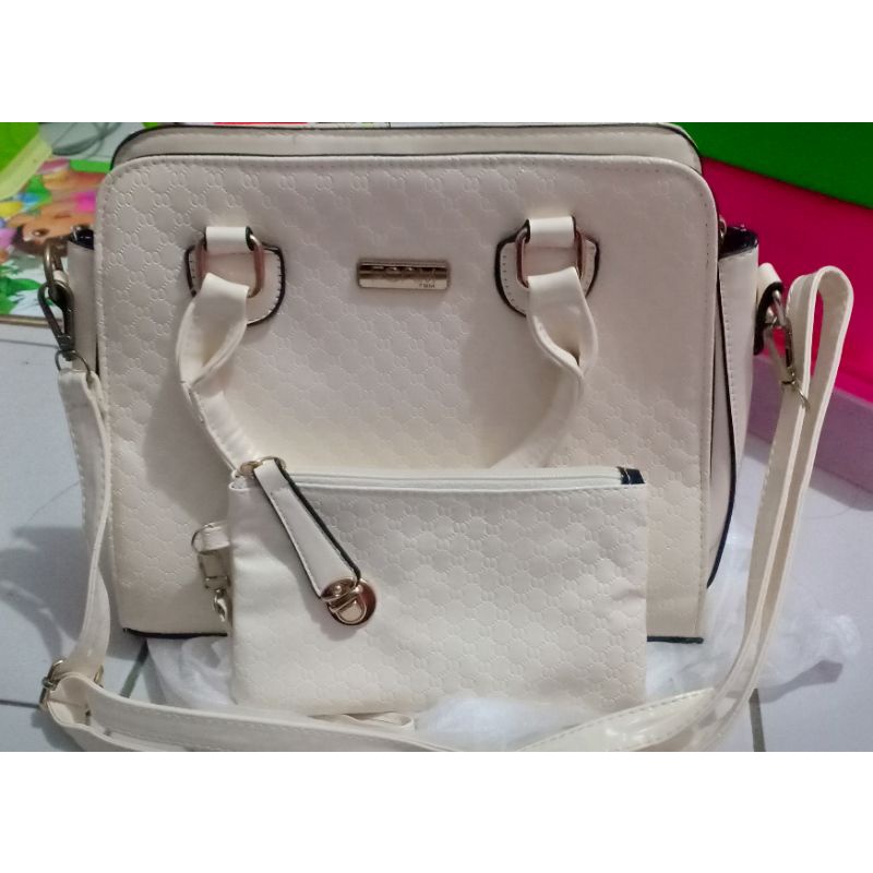 Tas Fenimtsm