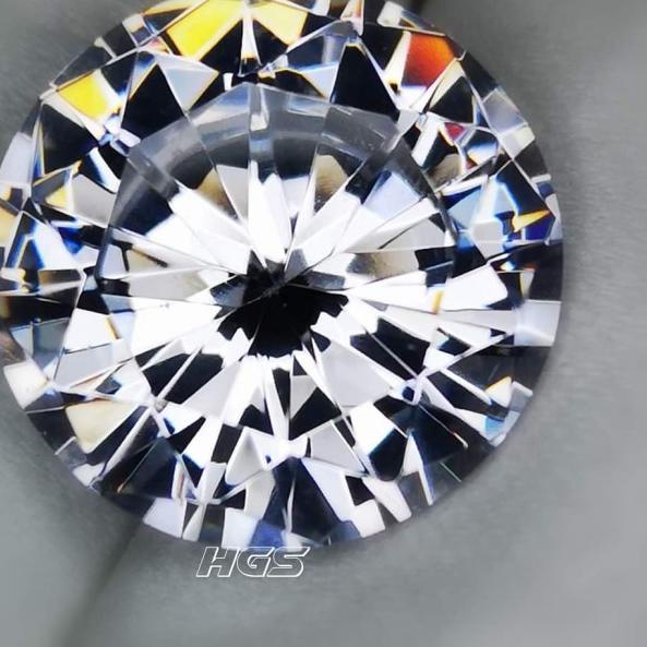 DIAMOND MOISSANITE sparkling