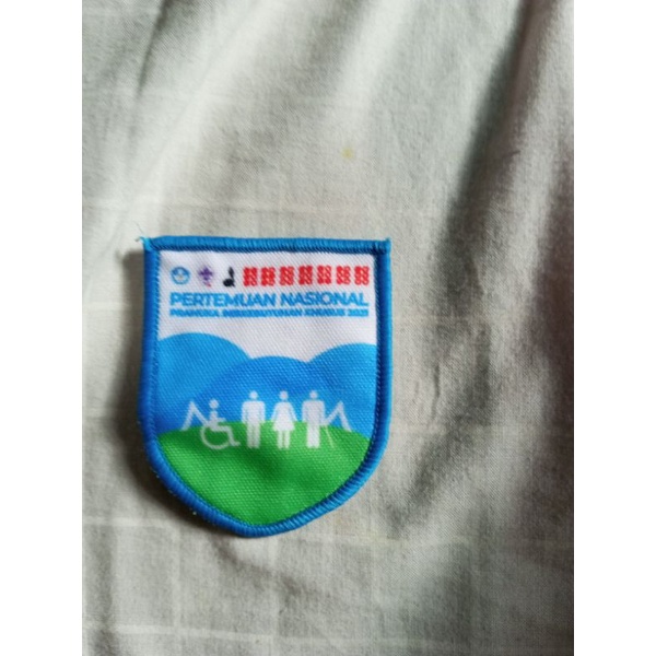 logo sekolah