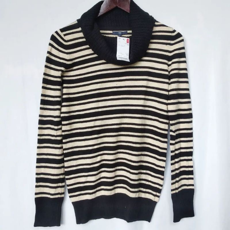 Sweater Stripped Wanita