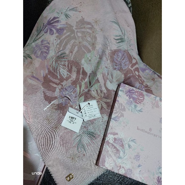 buttonscarves SOLD