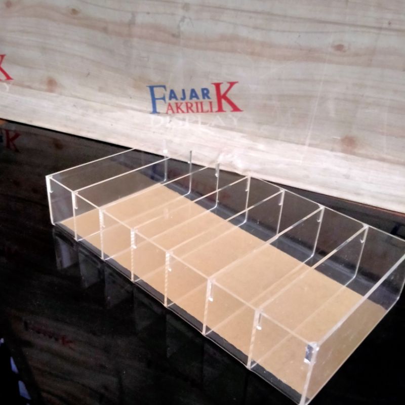 tempat bedak/kosmetik
